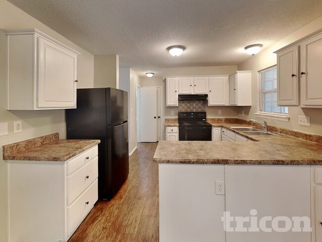 Photo - 3033 Winners Cir SW