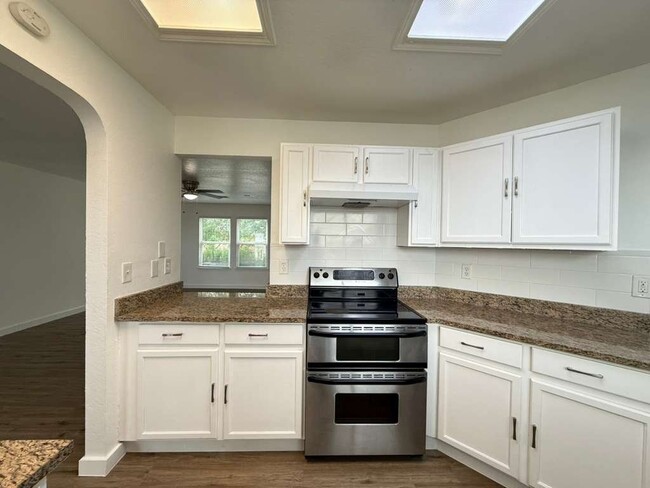 Photo - 6414 Kensinger Pass