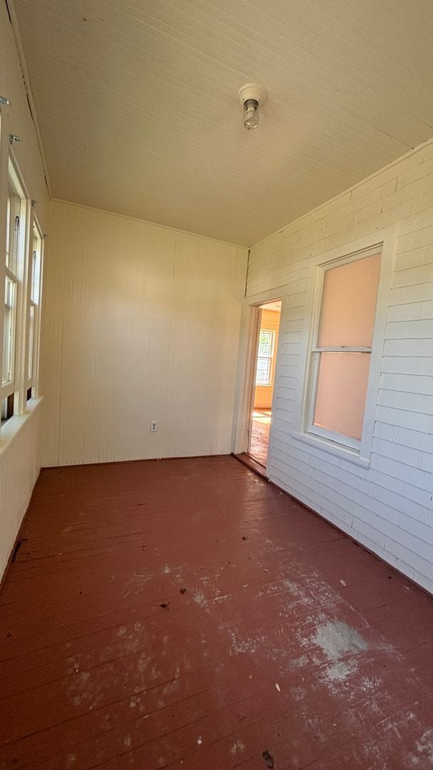 Photo - 825 Midland Ave