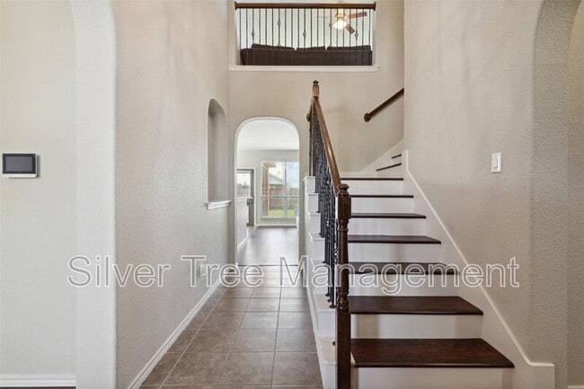 Photo - 1416 Elkford Ln