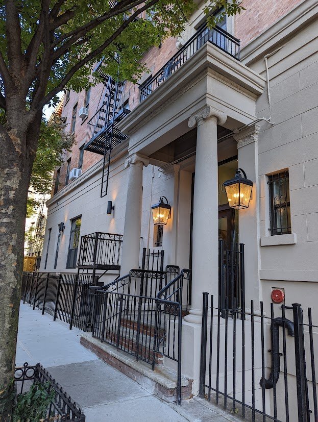 Building Photo - 109 W 111th St