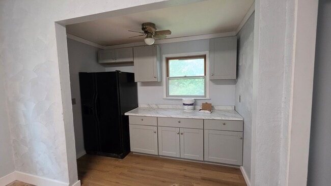 Photo - 1606 W Colvin St