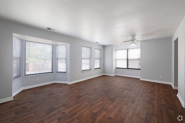 Hawthorn - Family Room