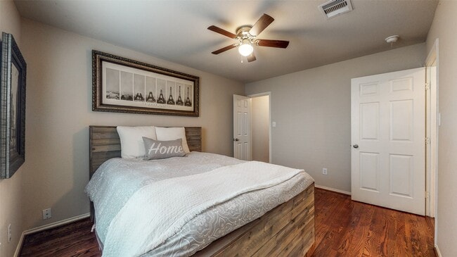 Photo - 1321 Paige St