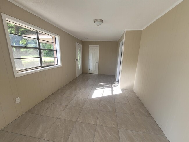 Photo - 129 Buckeye Ct