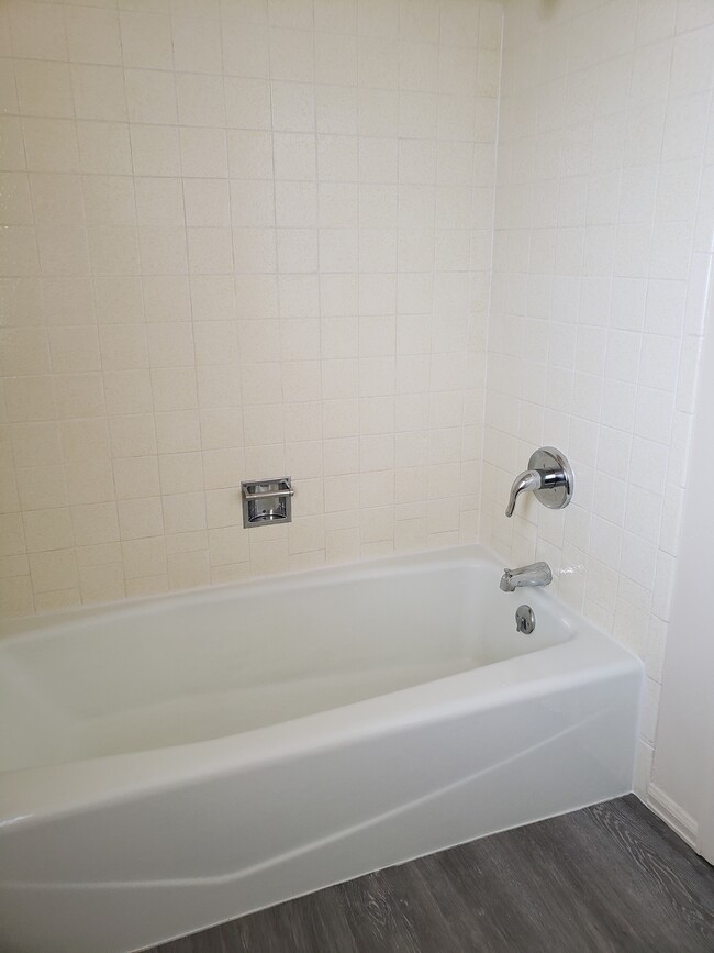 Photo - 775 W 3rd N St