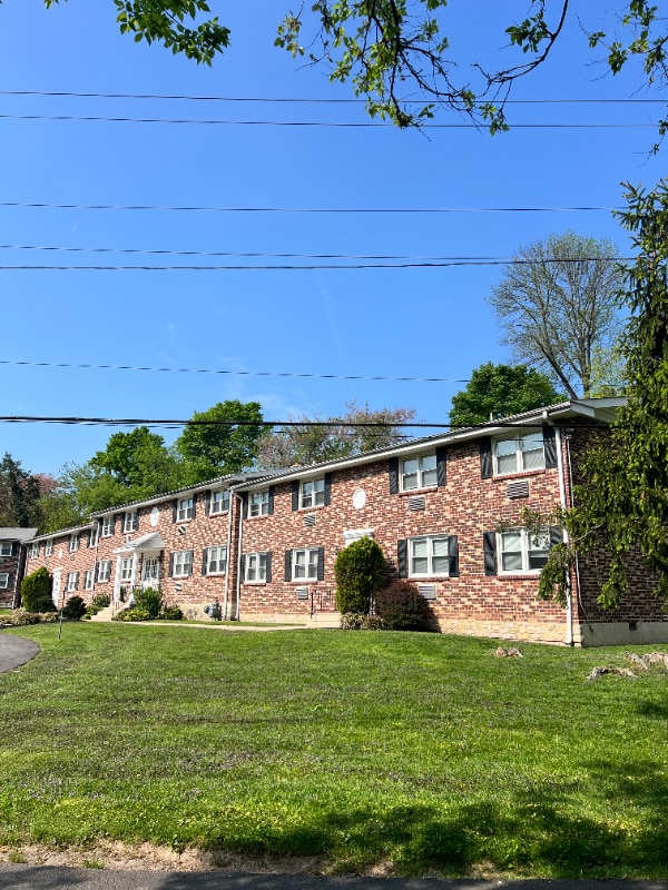 300 Horsham Rd Unidad C1