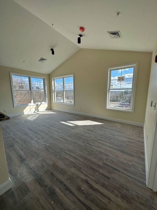 Residences at Merrimack 360