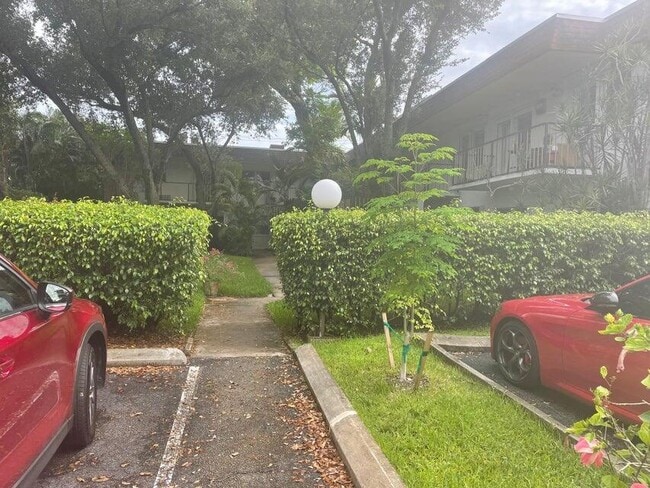 Photo - 2324 Van Buren St Unidad 102