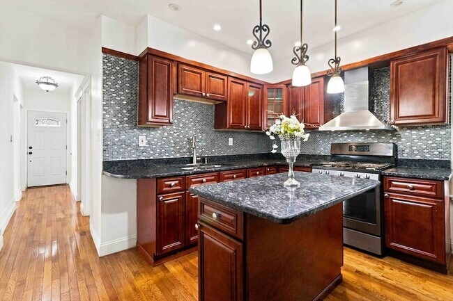 15 Fairmount St Unit 2