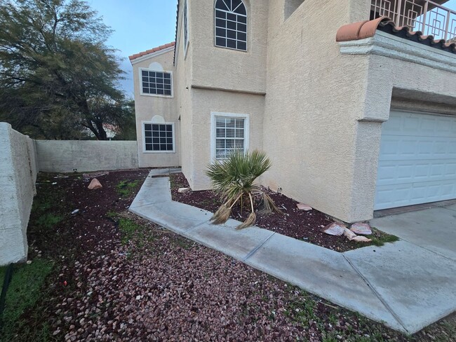 Photo - 2757 Trotwood Ln