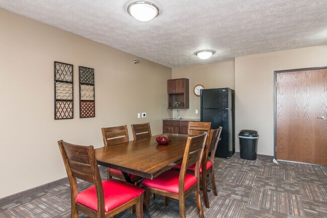 Photo - Prairie Vista Apartments