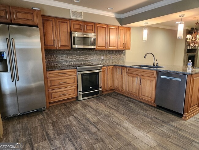 Photo - 1085 Holly Dr
