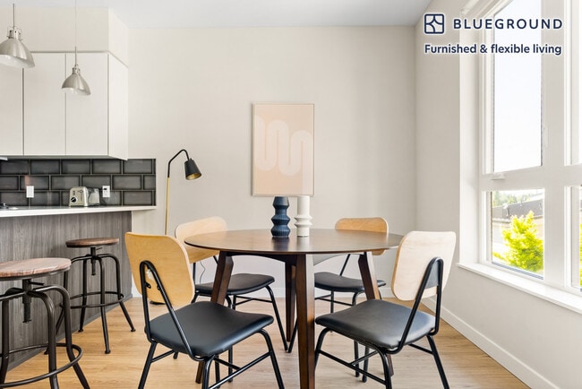 Photo - 490 W McKinley Ave Unidad FL3-ID1001