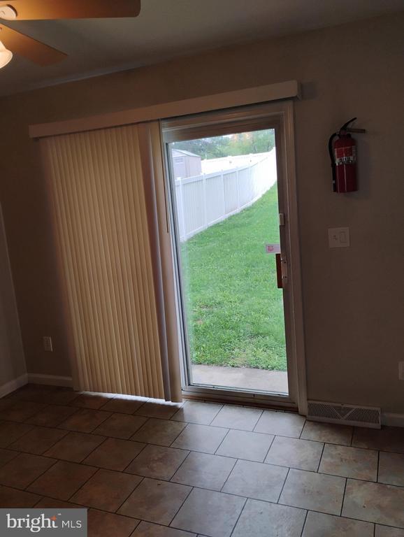 Photo - 667 Walnut St