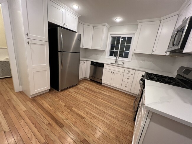 Photo - 67 Commonwealth Rd