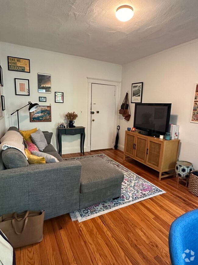 Building Photo - Excellent location near Brookline! 1bed/ba... Rental