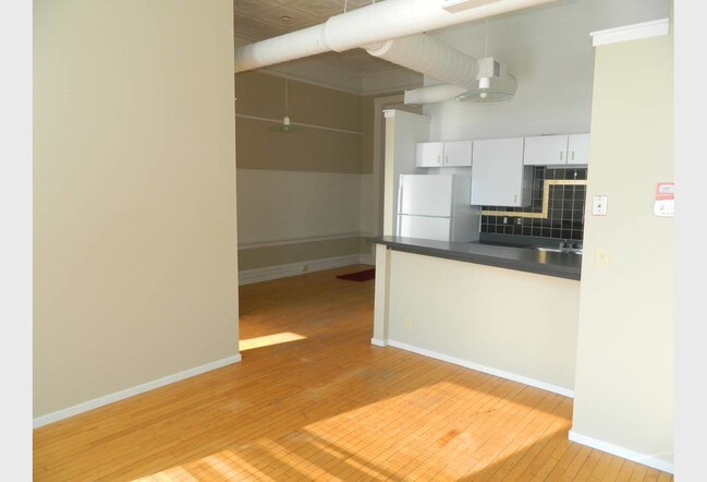 Photo - Columbian School Apartments