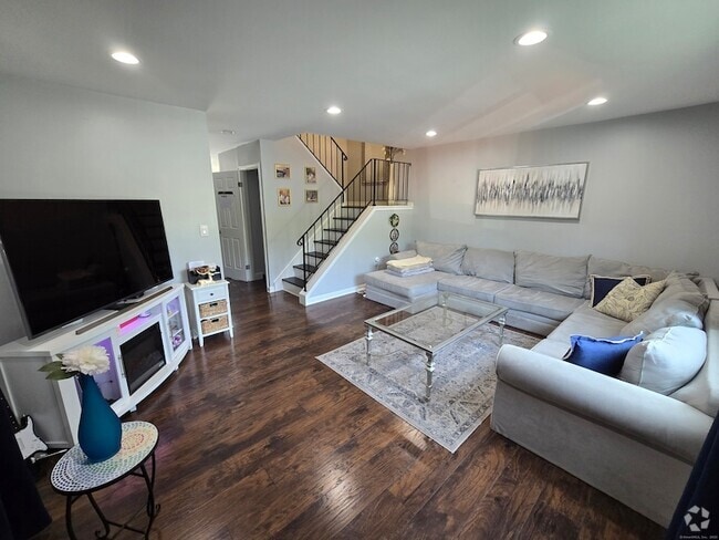 Building Photo - 330 Merwin Ave Rental