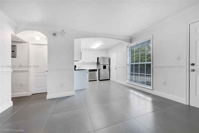 Building Photo - 3245 Virginia St Unit 26