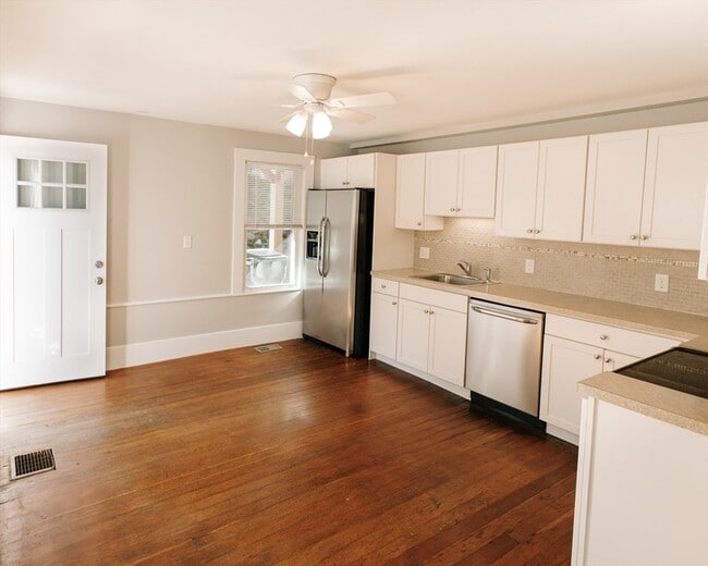 Photo - 76 Market St