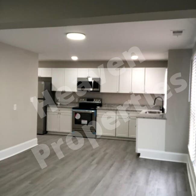 Photo - 1010 W A St