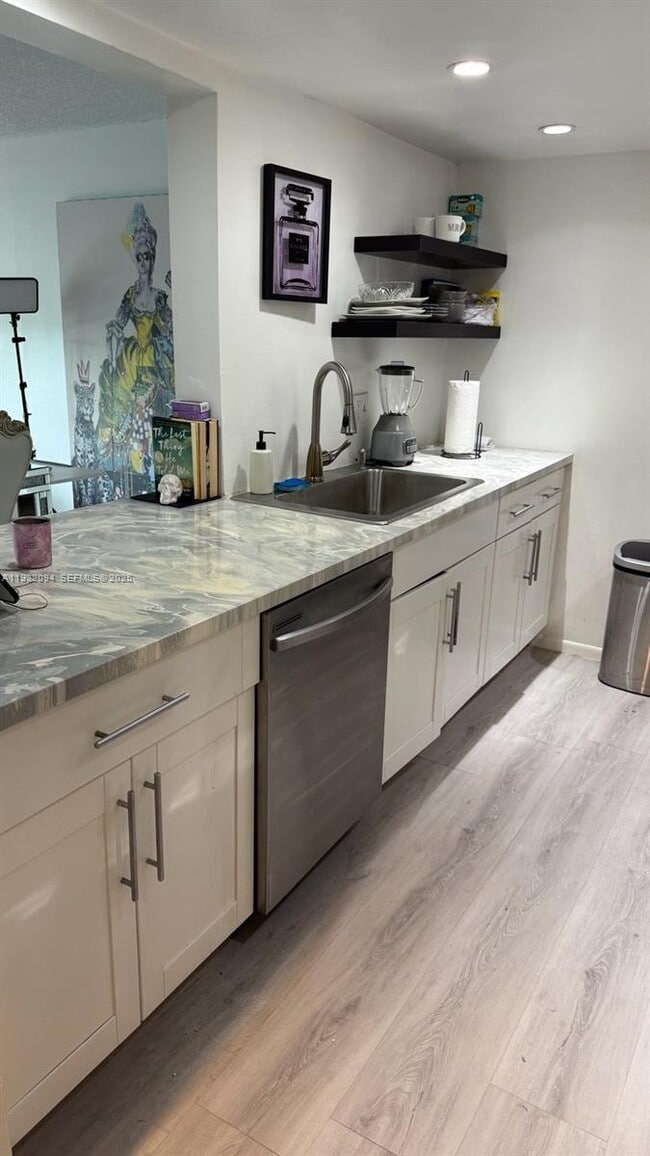 Photo - 1101 River Reach Dr Unit 511