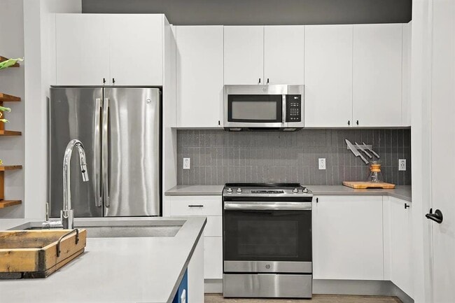 Photo - 800 Embassy Dr Unit 328