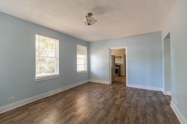Photo - BILOXI - ADORABLE LITTLE COTTAGE - CLOSE TO KEESLER AND THE BEACH