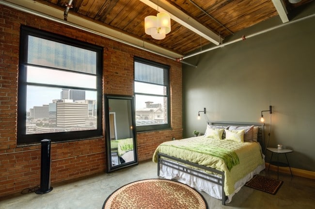 Windows Lofts (Residential)