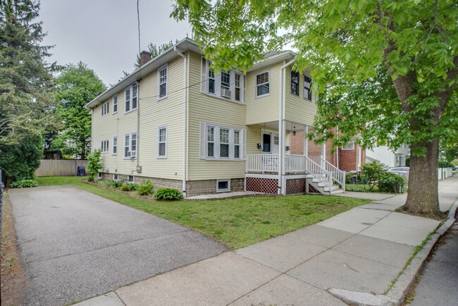 Building Photo - 26 Donnybrook Rd Unit 2