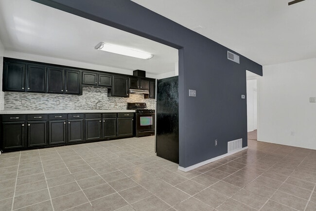 Photo - Central 2 Bedroom 2 Bath