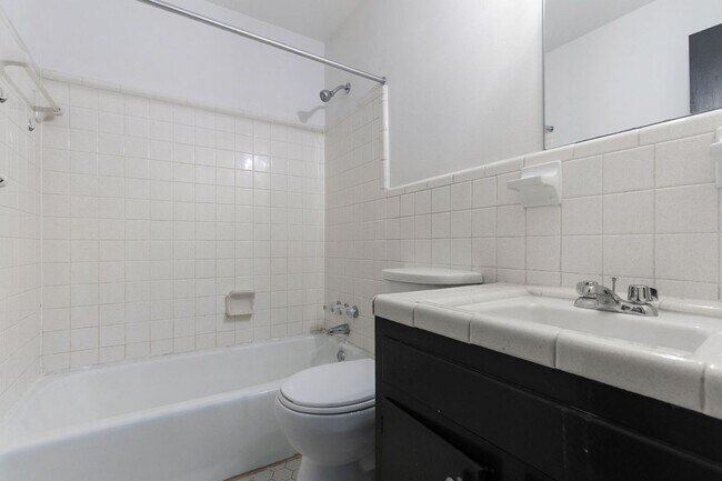 Photo - Hillside Manor