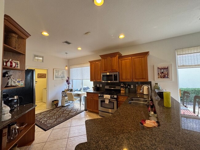 Photo - 462 Montelluna Dr