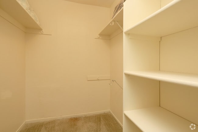 Walk-In Room