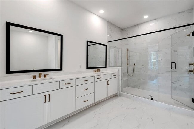 Photo - 2042 Juliette Ave