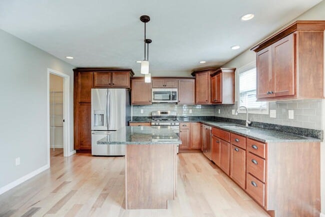 Photo - Beautiful 5 bed, 4 bath-Prairie Crossing, ...