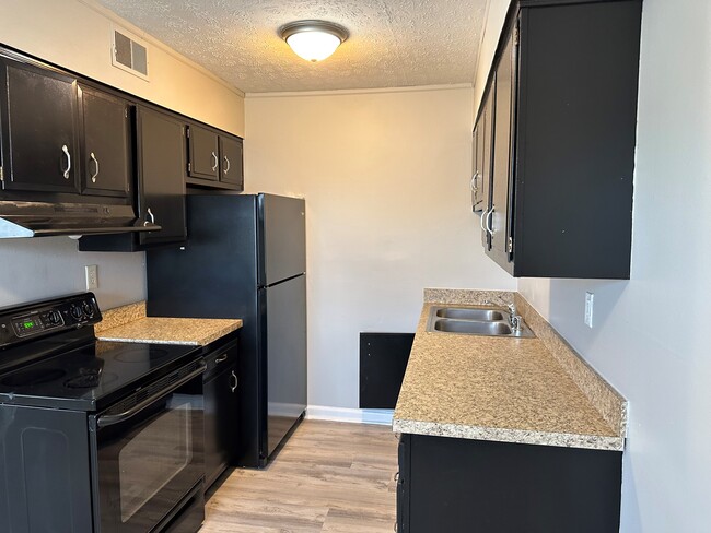 Building Photo - 3104-3112 Springfield Dr Rental