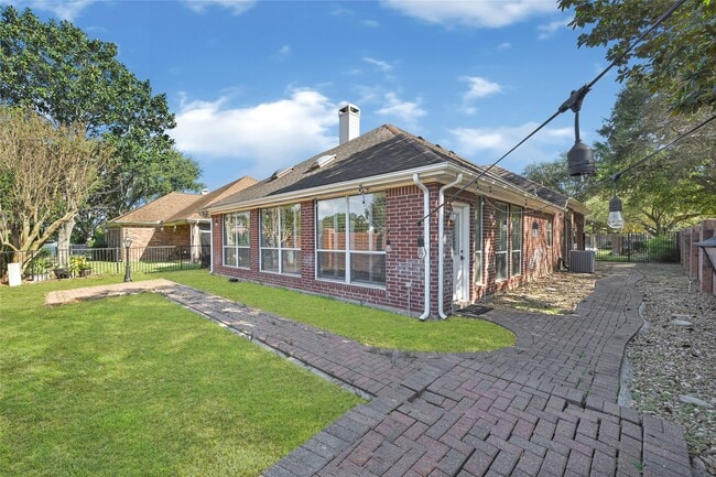 Photo - 6403 Parkriver Crossing