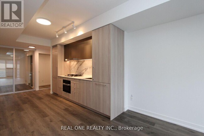 Photo - 771 Yonge St Unit 1006