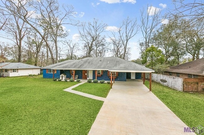 Photo - 9152 Woodbine St