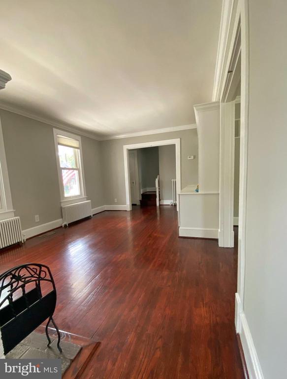 Photo - 432 E Luray Ave