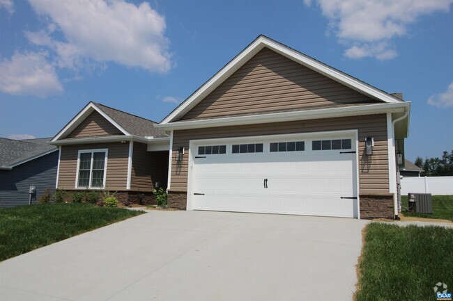Building Photo - 173 Langley Dr Rental
