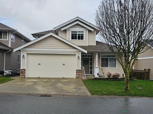 Building Photo - 47393 MacSwan Dr