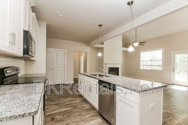 Photo - 140 Stewart Glen Dr