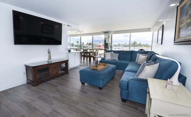 1710 Avenida Del Mundo Unit 105