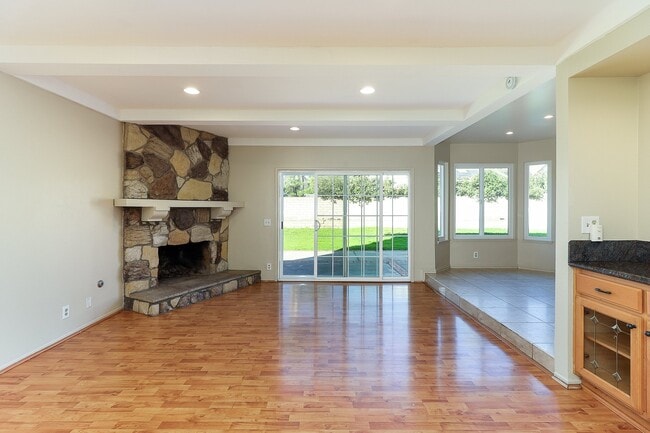 Photo - 2167 Baseline Rd