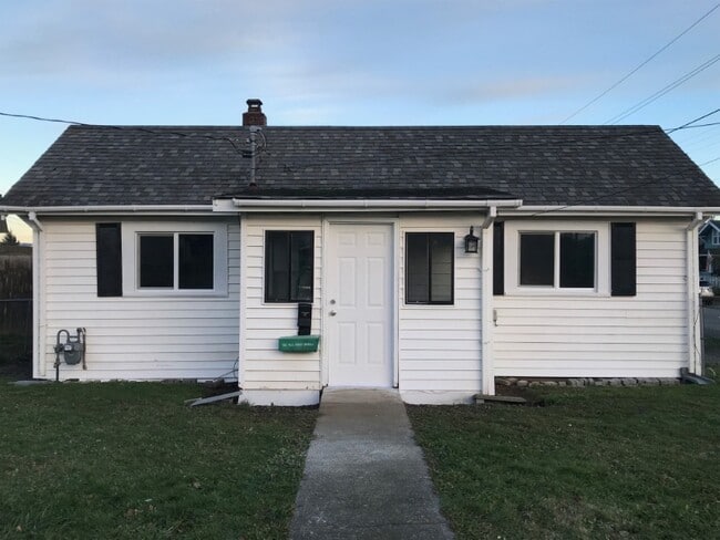 Photo - 1002 Naval Ave