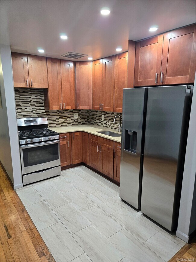 Building Photo - 3809 Barnes Ave