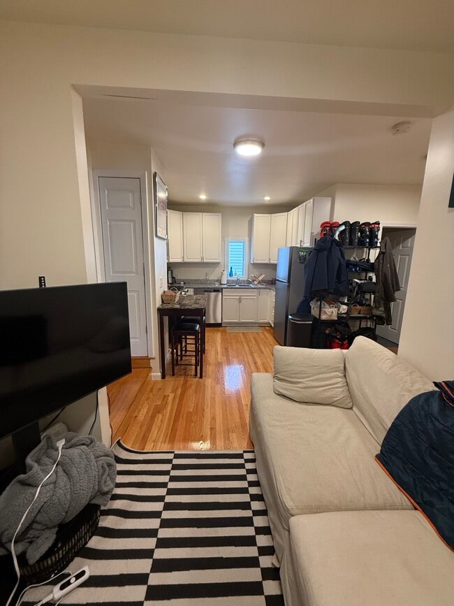 Photo - 518 E 3rd St Unit 2T